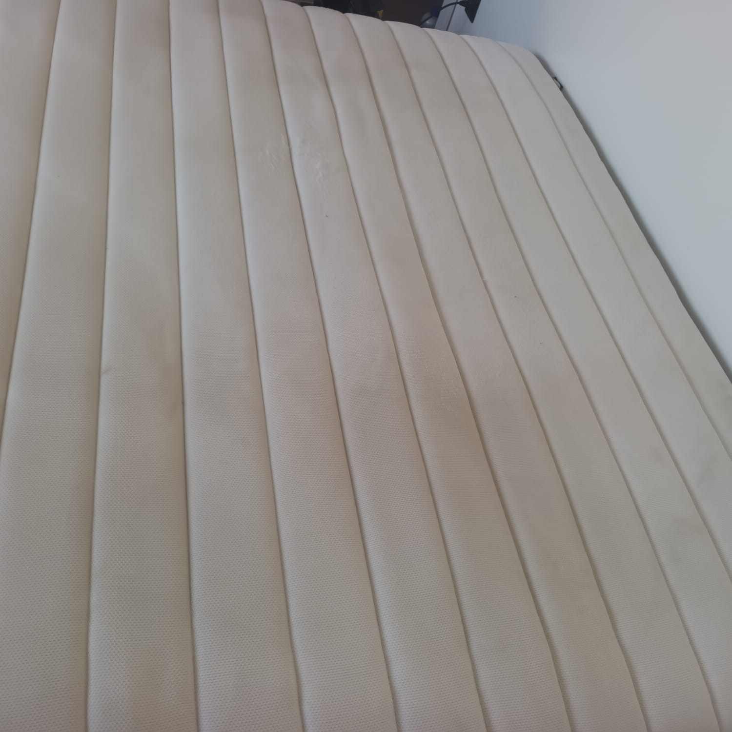 Madrac prije temeljitog i kemijskog čišćenja - SantClean